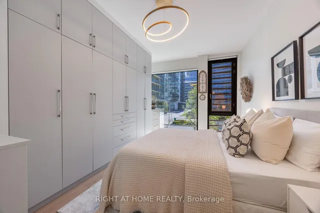 Additional image 34 of 39 Queens Quay Unit 129