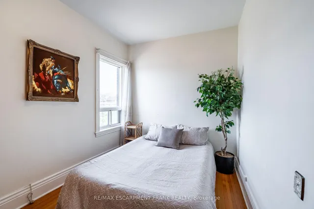 Additional image 22 of 244 HUGHSON St