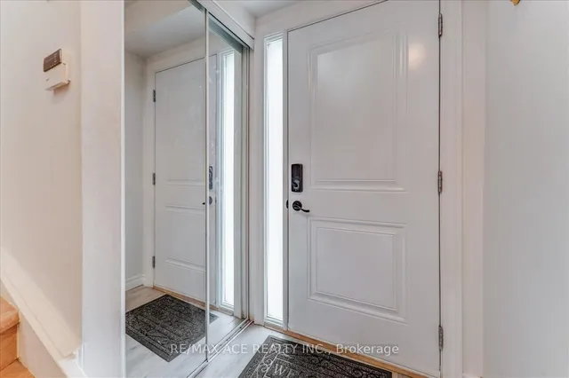 Additional image 5 of 1121 Sandhurst Circ Unit 20