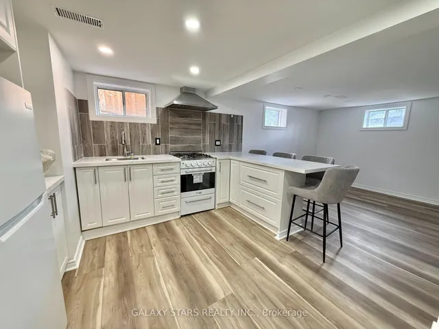 Additional image 25 of 57 Moorecroft Cres