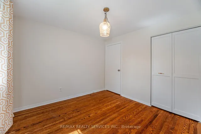 Additional image 35 of 2 Ferndale Cres