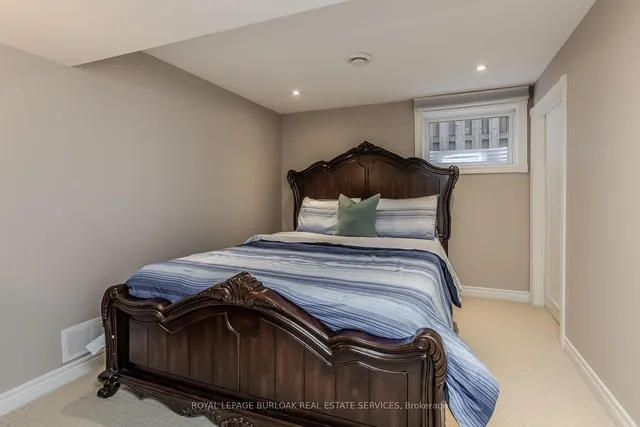 Additional image 36 of 71 Courtland Ave