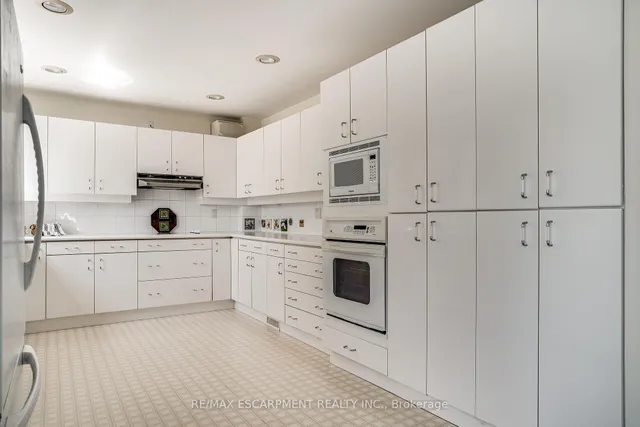 Additional image 20 of 65 Golfview Cres