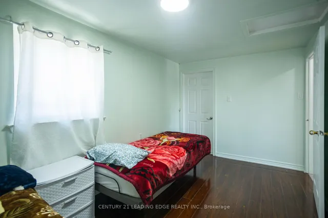 Additional image 24 of 111 Folkstone Cres