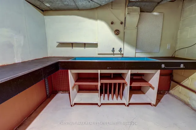 Additional image 45 of 81 Valentine Dr