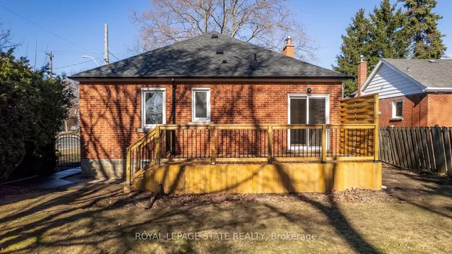 Additional image 45 of 869 Garth St