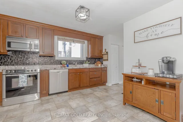 Additional image 23 of 37 Brookdale Cres