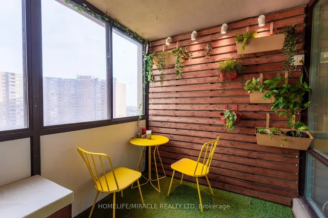 714 The West Mall N/A Unit 1201