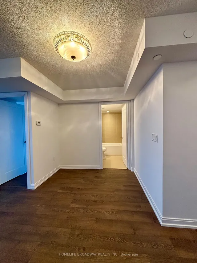 Additional image 8 of 275 Village Green Sq Unit 2718