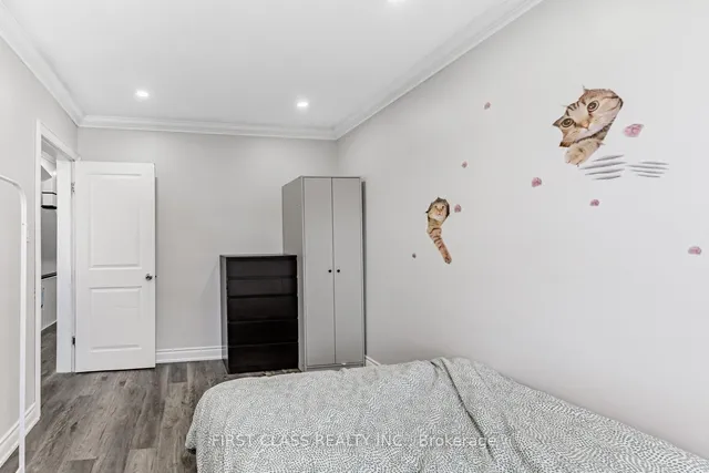 Additional image 15 of 1113 Dufferin St