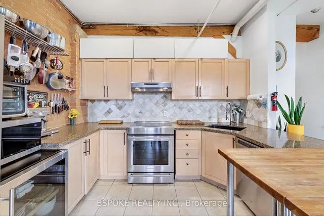 Additional image 12 of 121 Prescott Ave Unit 18