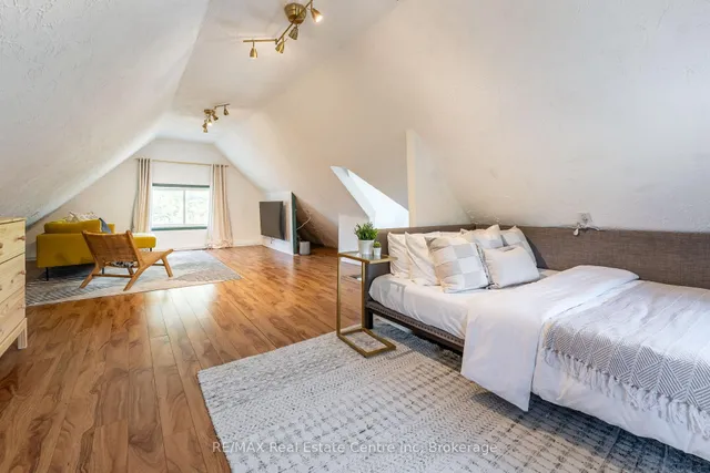 Additional image 30 of 120 Cameron St