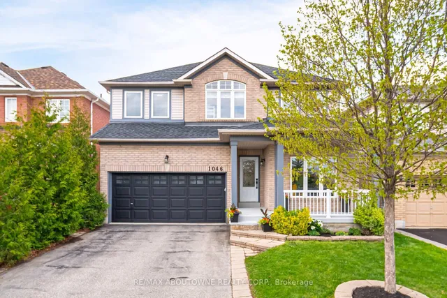 1046 Holdsworth Cres