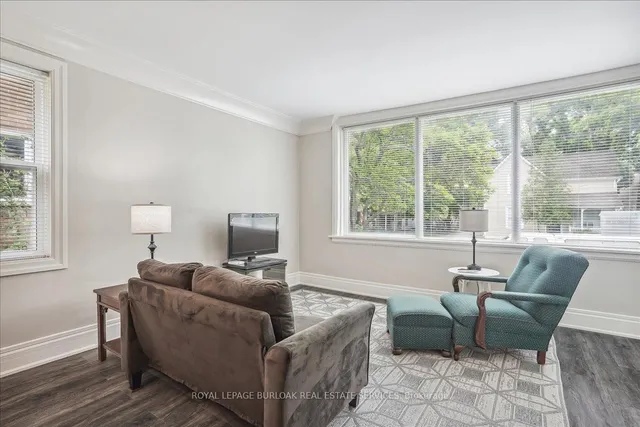 Additional image 21 of 38 Viewpoint Ave