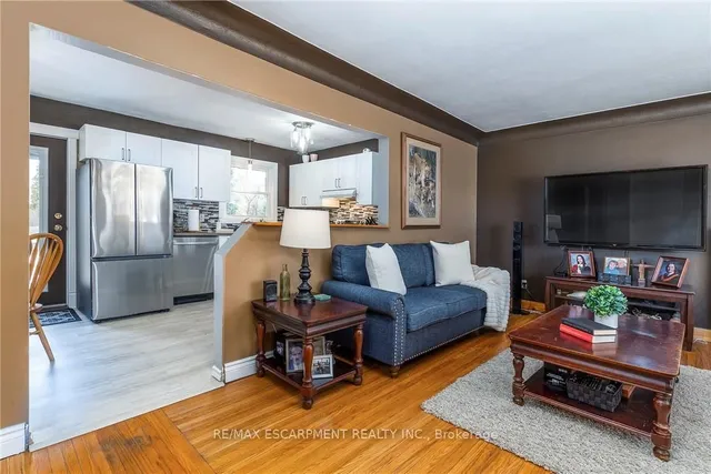 Additional image 6 of 63 Seneca Ave