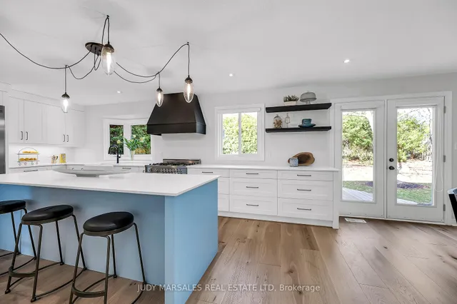 Additional image 12 of 6 Tinder Lane