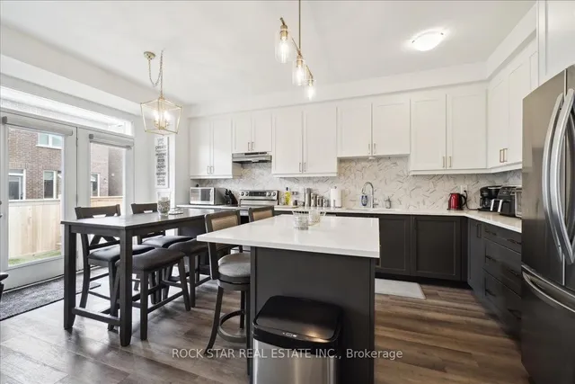 Additional image 9 of 1560 Moira Cres