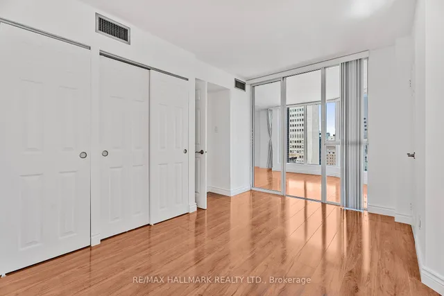 Additional image 8 of 55 Centre Ave Unit 1607