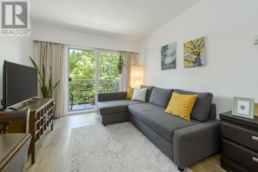 320 711 E 6 AVENUE|Vancouver, British Columbia V5T1L7