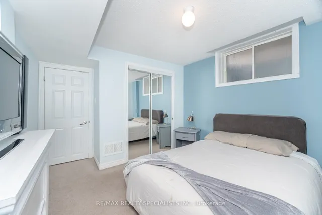 Additional image 39 of 383 Queen Mary Dr