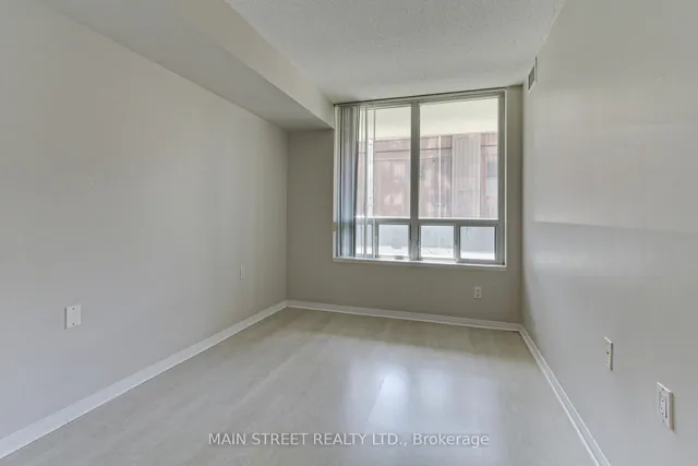 Additional image 15 of 35 Finch Ave Unit 501