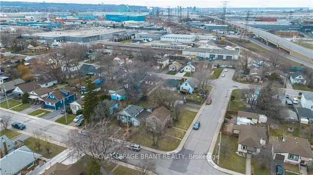 Additional image 17 of 745 Burgess Ave