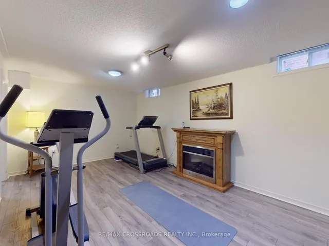 Additional image 25 of 896 Willowbank Tr