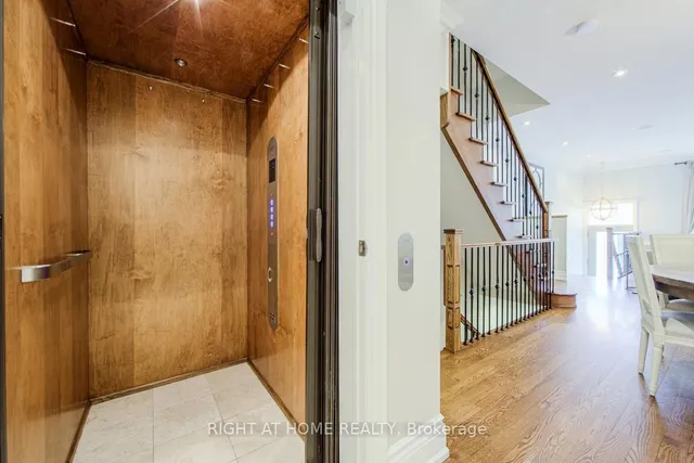 Additional image 20 of 2916 Bayview Ave