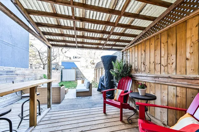 Additional image 22 of 1265 Woodbine Ave