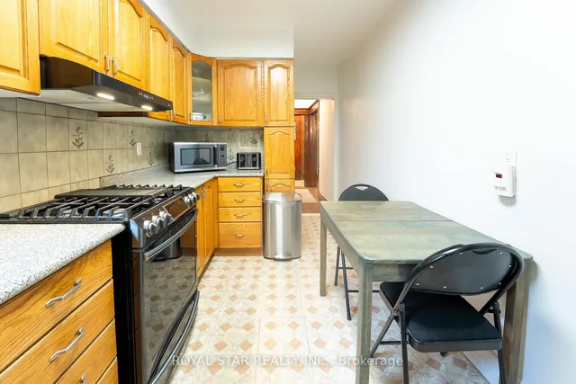 Additional image 12 of 82 Westlake Ave