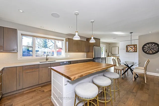 Additional image 19 of 585 Deborah Cres