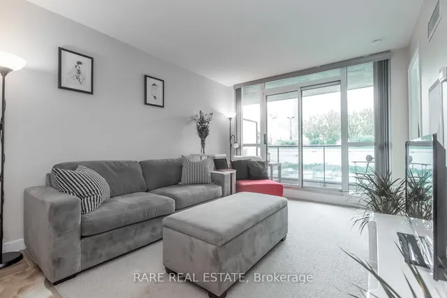 Additional image 7 of 12 Yonge St Unit 501