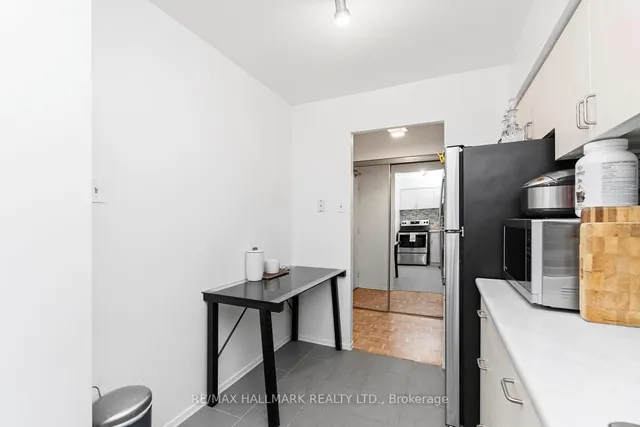 Additional image 17 of 89 Mccaul St Unit 417