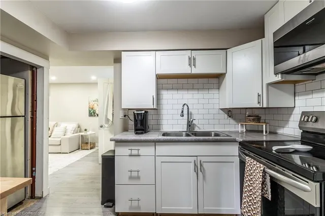 Additional image 37 of 112 Wexford Cres