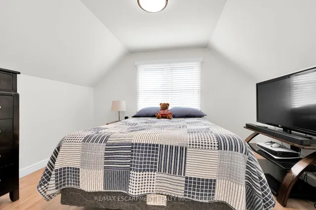 Additional image 22 of 273 Adair Ave