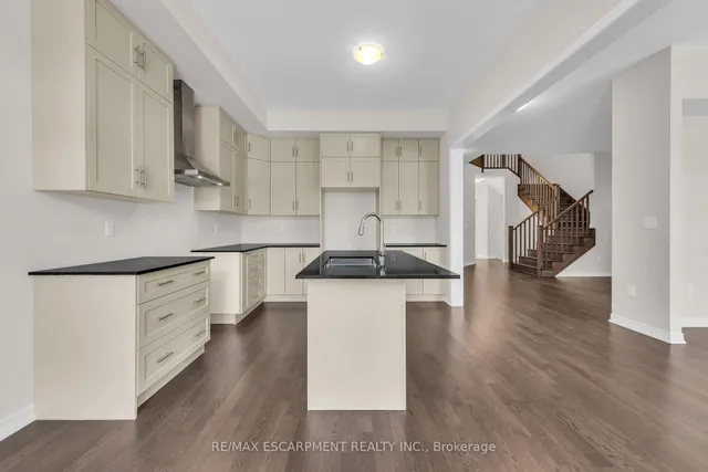 Additional image 18 of 67 Starfire Cres