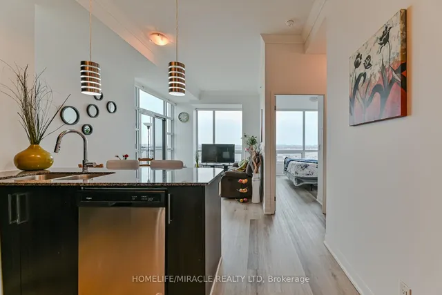 Additional image 10 of 840 Queens Plate Dr Unit 1609