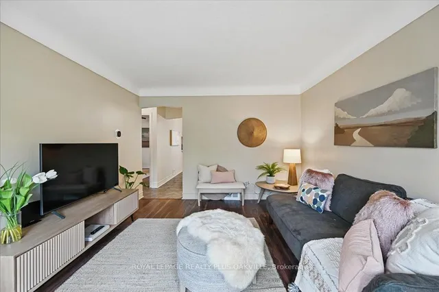 Additional image 6 of 361 East 23rd St