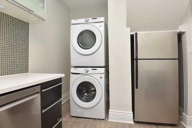 Additional image 43 of 66 Erie Ave