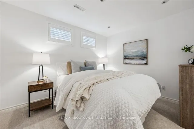 Additional image 40 of 101 Westchester Rd