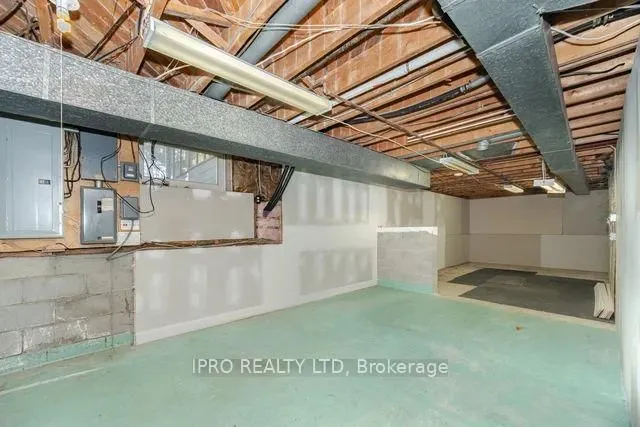 Additional image 39 of 42 Hillside Dr