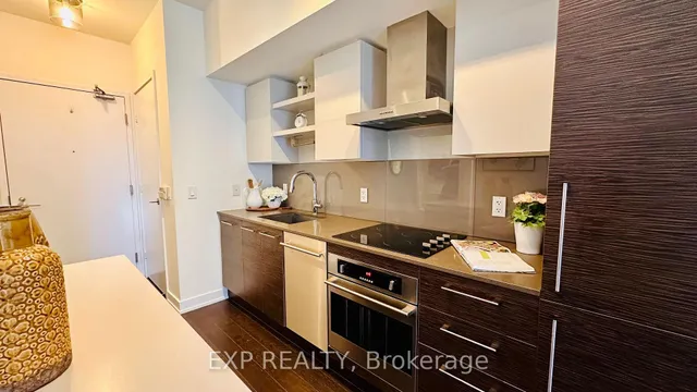 Additional image 8 of 1030 King St Unit 408