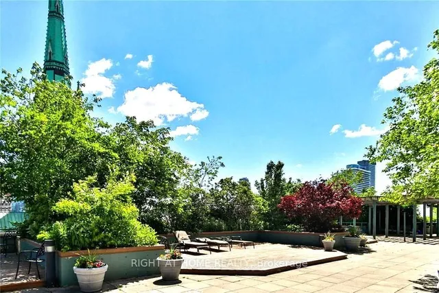 Additional image 30 of 92 King St Unit 403