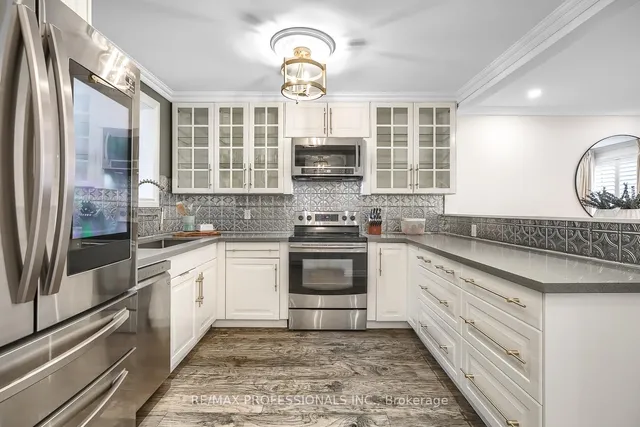 Additional image 13 of 623 Dupont St