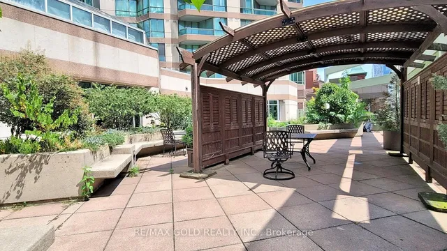 Additional image 39 of 38 Elm St Unit 3003