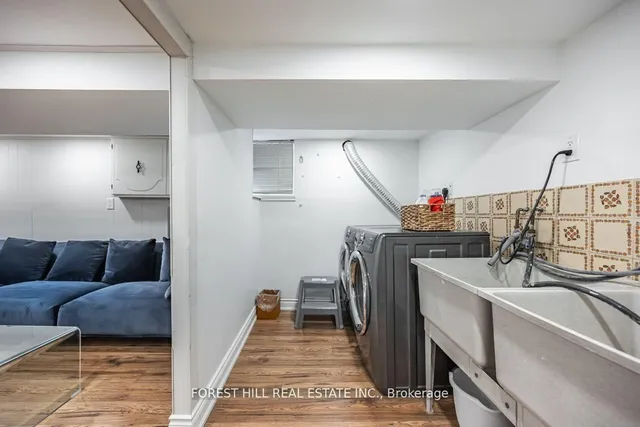 Additional image 31 of 84 Earlscourt Ave