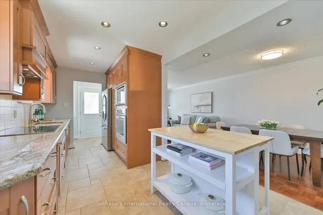 Additional image 13 of 20 Marblehead Cres