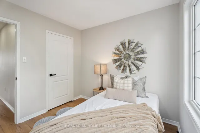 Additional image 34 of 1193 CHAPMAN Cres