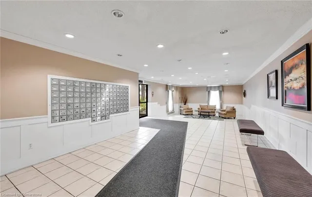 Additional image 5 of 3025 Queen Frederica Dr Unit 201