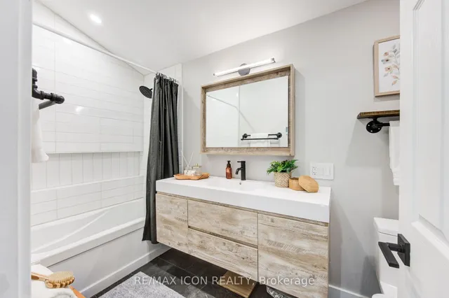 Additional image 24 of 62 Maple Ave